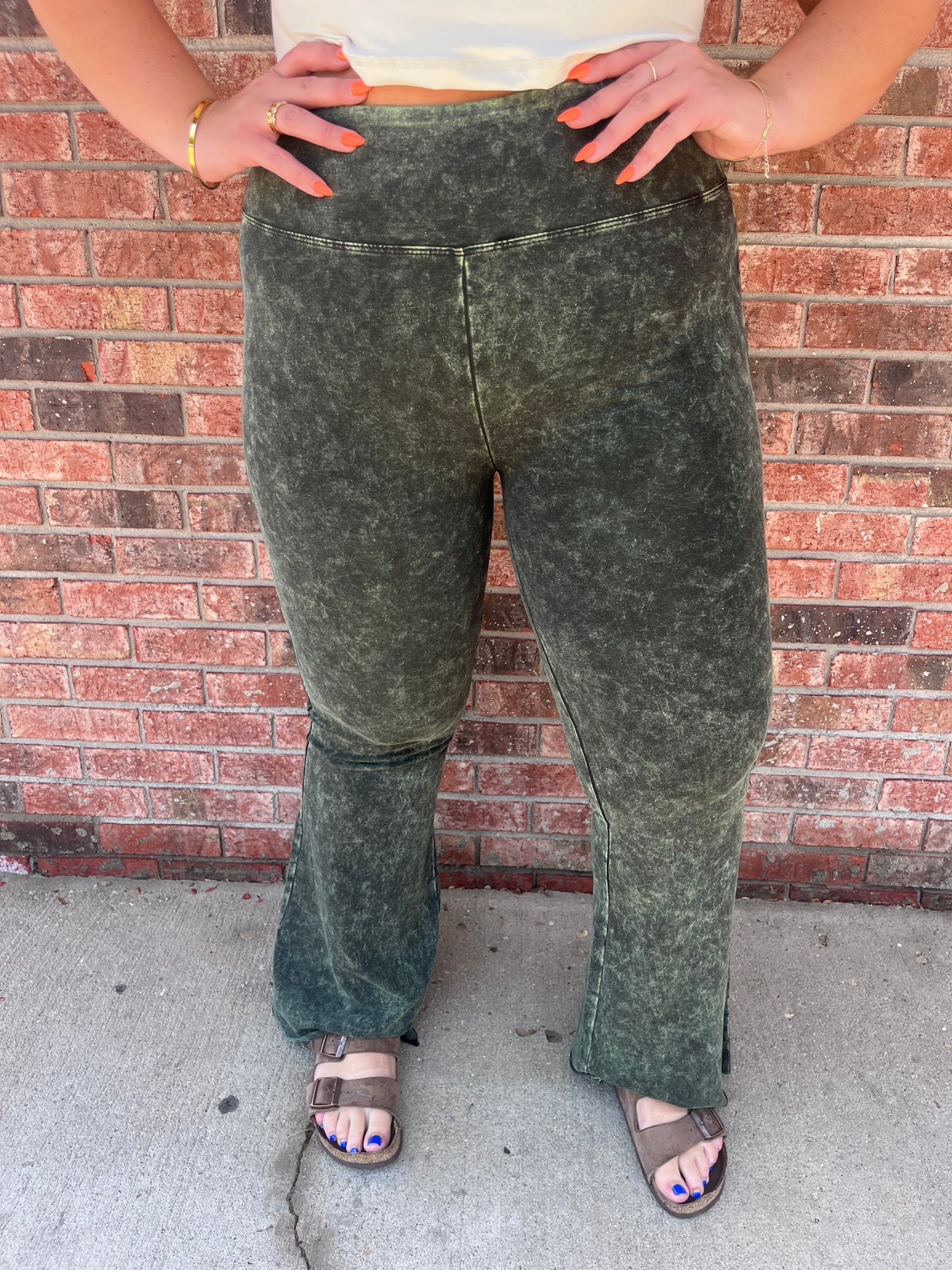 GREEN MINERAL-WASHED  PANTS